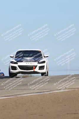 media/Oct-26-2025-CalClub SCCA (Sun) [[8ce1e69566]]/Group 2/Grapevine/